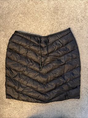 RUDSAK Black Quilted Mini Skirt with Drawcord Waist